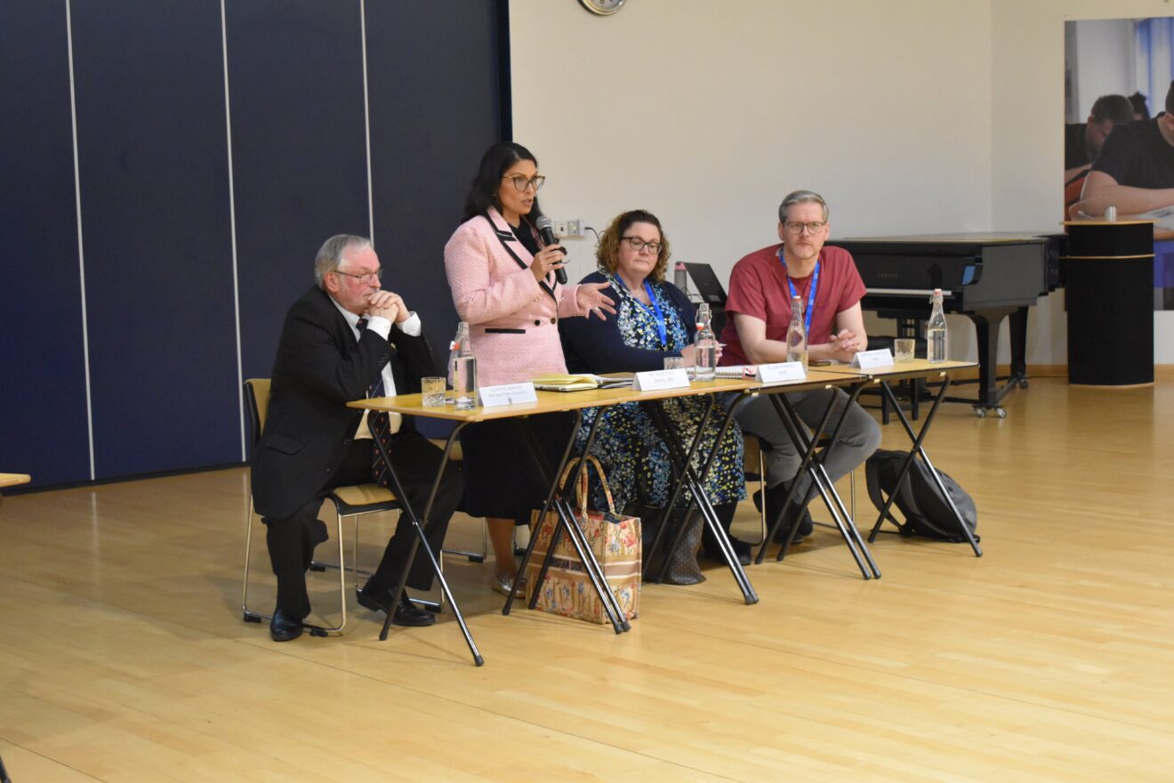 MP, Town Council and ICB meet residents to discuss Hospital's future